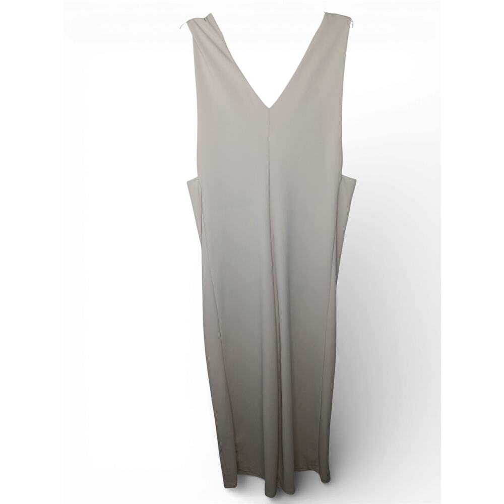 Amarilis Beige Wide Leg Jumpsuit Sleeveless V Neck Elegant Dressy Size M - Picture 3 of 14
